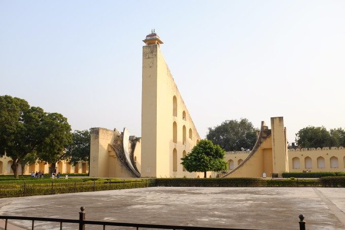 The Samrat Yantra Border Sundials