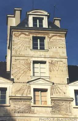 image6 Dials of Lycée - Louis-le-Grand, Paris, France