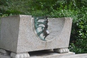 Waldo Hutchins Bench Sundial, New York, USA Border Sundials