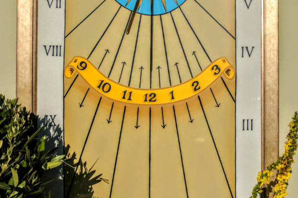 A-hand-painted-Enamel-Sundial-scaled-600x400 Vertical