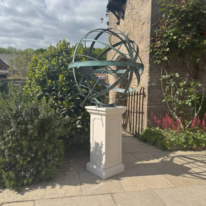Large Elizabethan