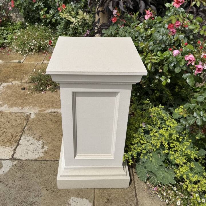 Large Queen Anne