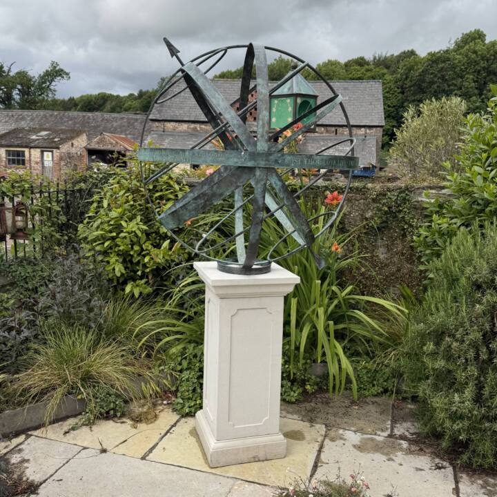 Large Elizabethan